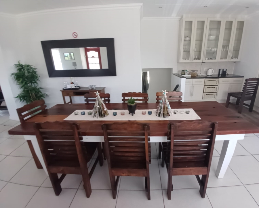 6 Bedroom Property for Sale in Paradise Beach Eastern Cape